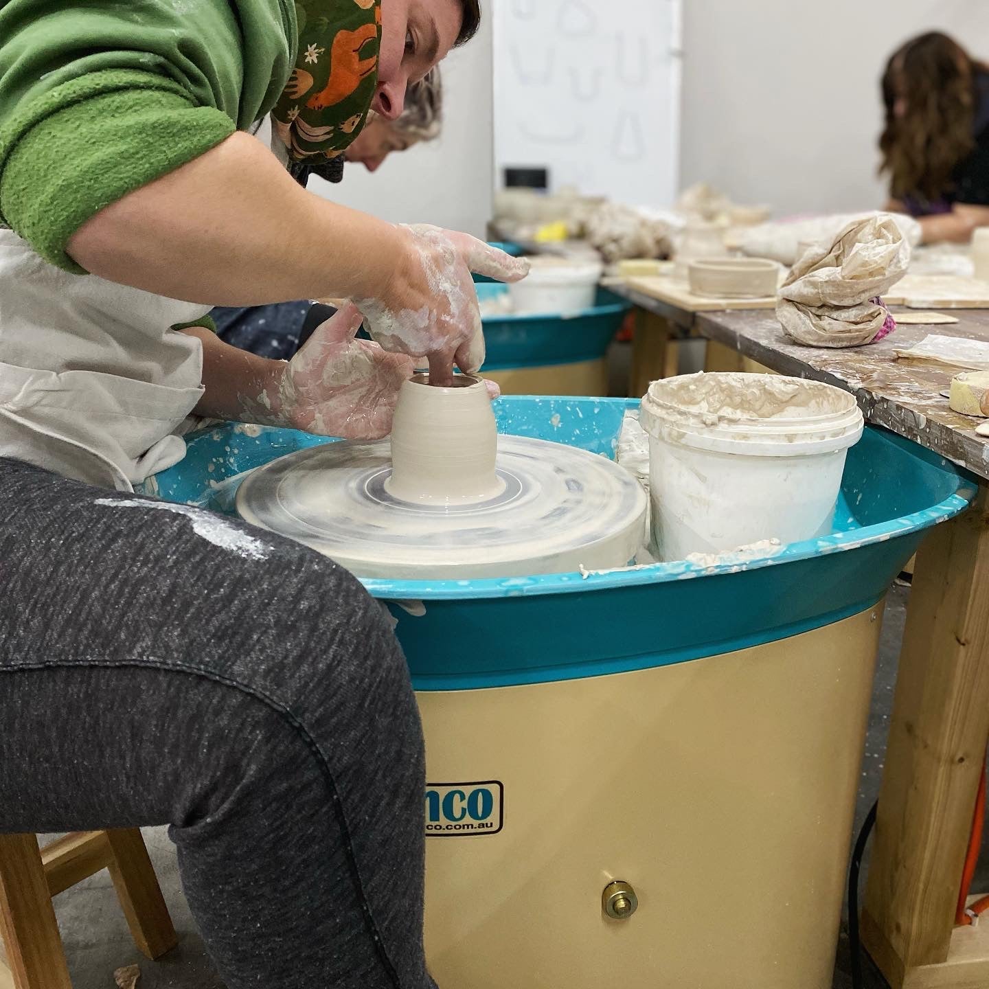 Monday Morning : Wheel Throwing